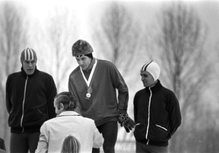 Schaatswedstrijden om de IJsselcup te Deventer. Podium, Bestanddeelnr 923-0018