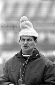 Schaatswedstrijden om IJsselcup te Deventer coach herenploeg Leen Pfrommer, Bestanddeelnr 921-8816