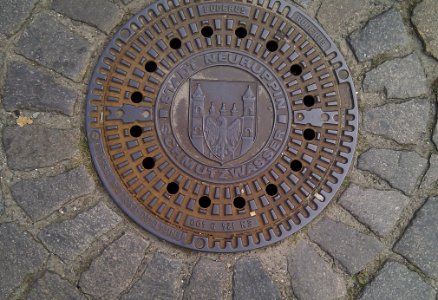 Schachtdeckel Neuruppin 20110917