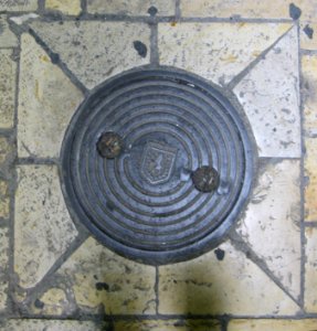 Schachtdeckel Jerusalem 20120331c