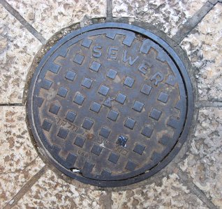 Schachtdeckel Safed-2 20120320