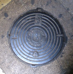 Schachtdeckel Jerusalem 20120331a
