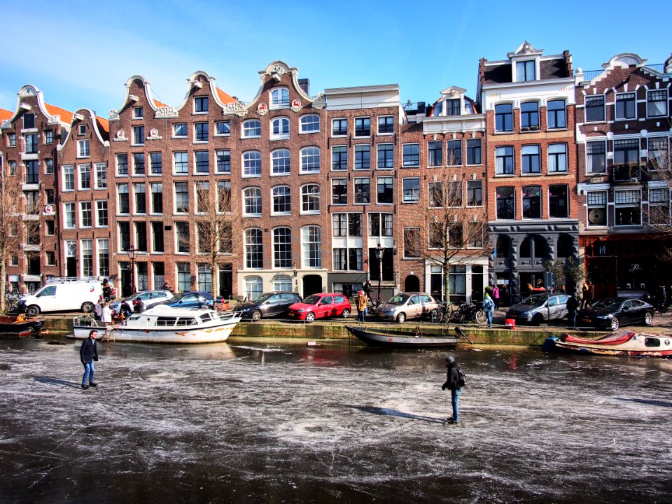 Schaatsen op de Prinsengracht in Amsterdam foto10