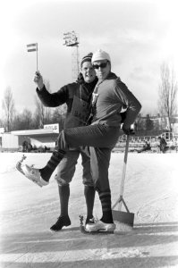 Schaatswedstrijden Nederland Comedie op Jaap Eden baan . Voor Kitty Janssen was , Bestanddeelnr 920-9731