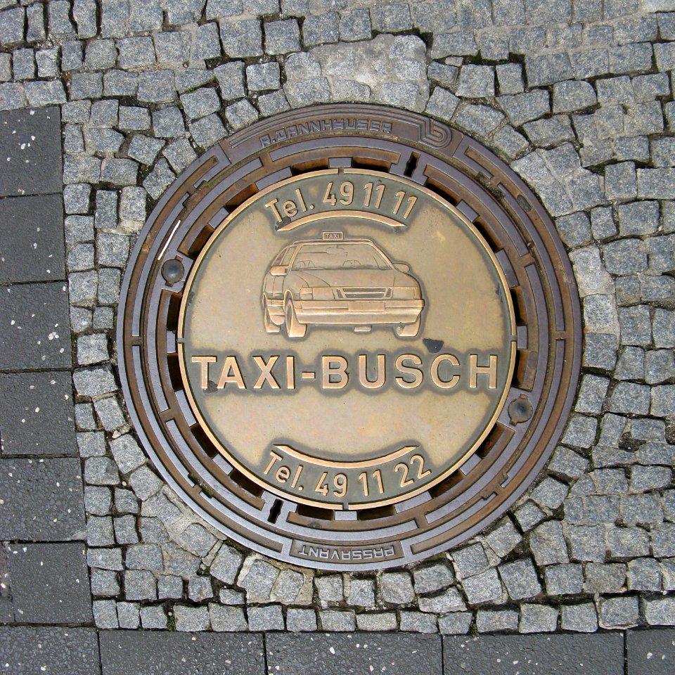 Schachtdeckel Mayen Taxi-Busch