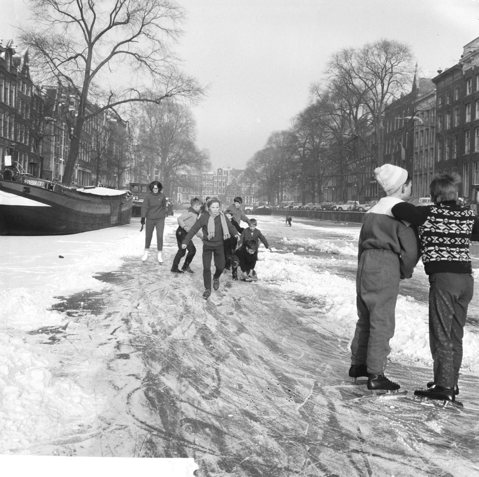 Schaatsen op de grachten, de Keizersgracht, Bestanddeelnr 918-6937