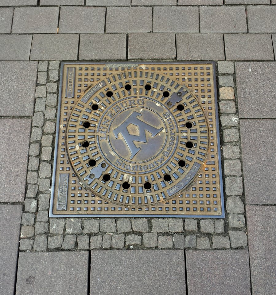 Schachtdeckel Lüneburg 2015-02-26