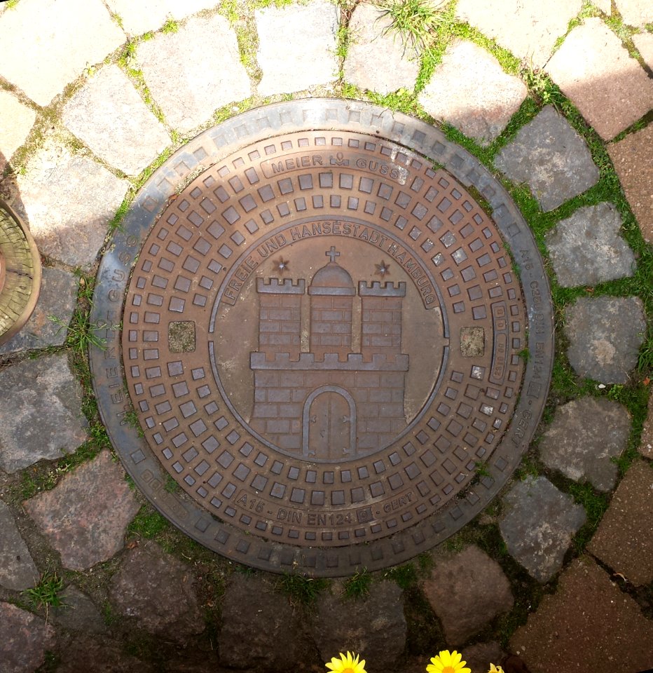 Schachtdeckel Hamburg Germany