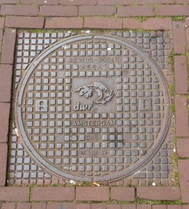 Schachtdeckel Amsterdam 20140905 171741 Waterlooplein photo