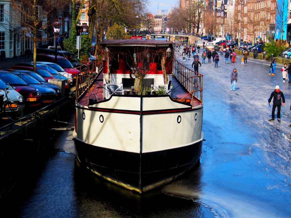 Schaatsen op de Prinsengracht in Amsterdam foto29