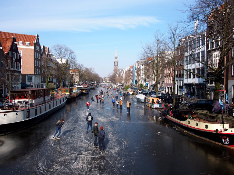 Schaatsen op de Prinsengracht in Amsterdam foto20