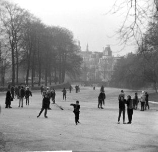 Schaatsen op de Stadhouderskade te Amsterdam, Bestanddeelnr 915-9639
