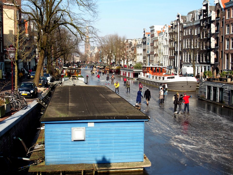 Schaatsen op de Prinsengracht in Amsterdam foto26