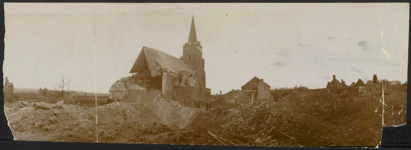 Scene in a newly captured village, Bestanddeelnr 158-2924