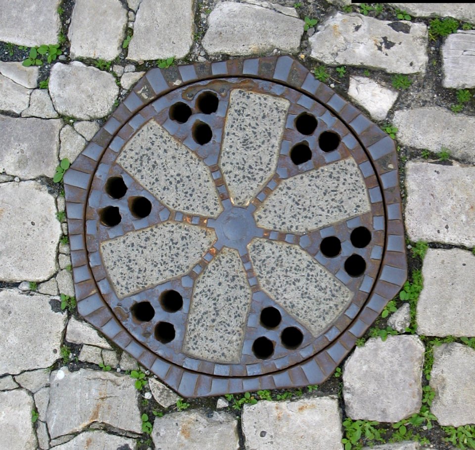 Schachtdeckel Bamberg 2013-06-21 a