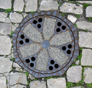 Schachtdeckel Bamberg 2013-06-21 a