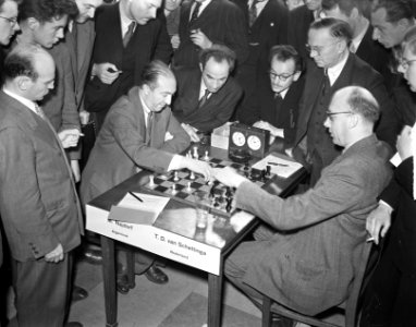Schaaktoernooi Najdorf tegen Van Schellingen met Reskevsky, Bestanddeelnr 904-3349