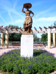 Santurce - Monumento a la Sardinera 1