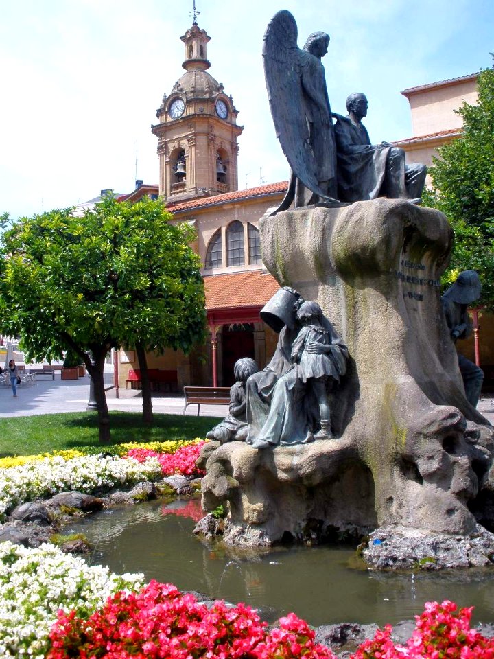 Santurce - Parque de Santurtzi, monumento a Cristóbal Pascual Murrieta y Mello, y a Luciano Murrieta García-Lemoine (Marqués de Murrieta) 3