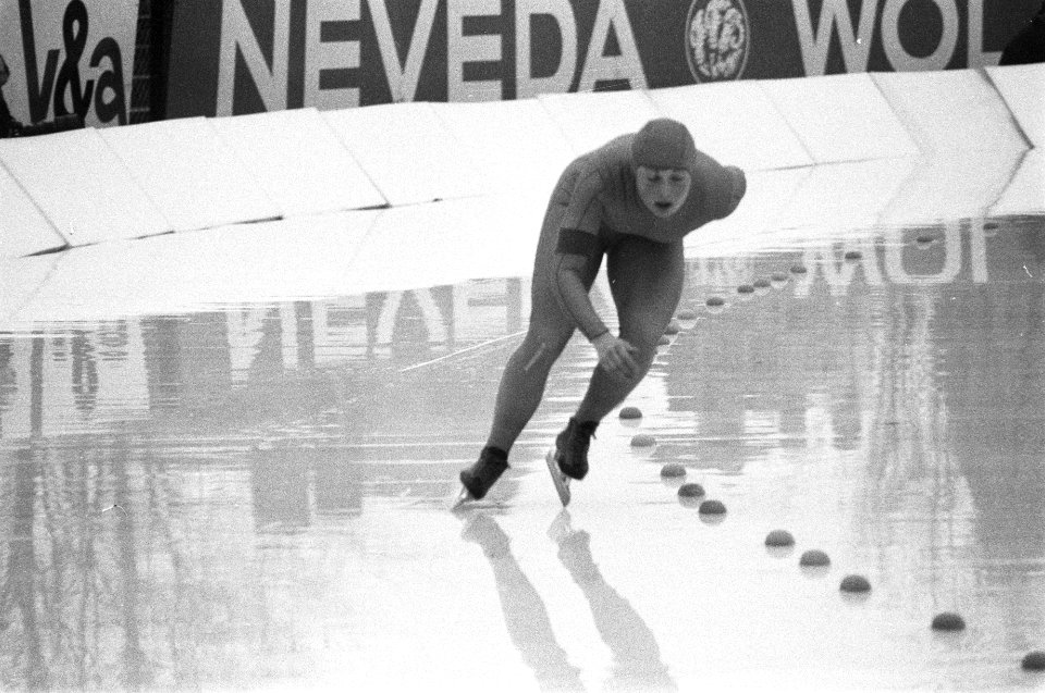 Schaatswedstrijden om de IJsselcup in Deventer Ria Visser in actie, Bestanddeelnr 931-1644