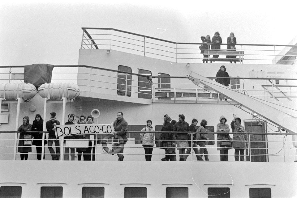 Schaatssupporters vertrekken met schip Tor Hollandia na Gothenburg, Amsterdam s, Bestanddeelnr 924-2646