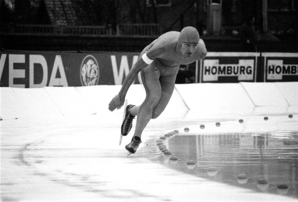 Schaatswedstrijden om de IJsselcup in Deventer Winnaar van de 1500 meter Piet K, Bestanddeelnr 931-1638