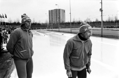 Schaatswedstrijden op de Uithof in Den Haag ter gelegenheid van 100-jarig bestaa, Bestanddeelnr 932-0108
