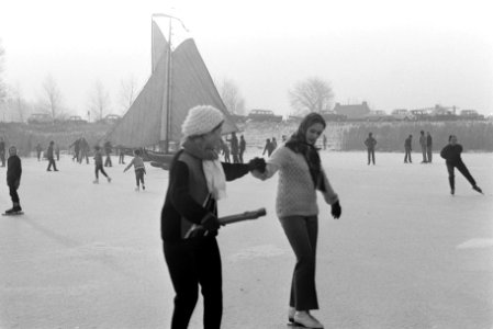 Schaatsen en ijszeilen op Gouwzee, Bestanddeelnr 923-0958