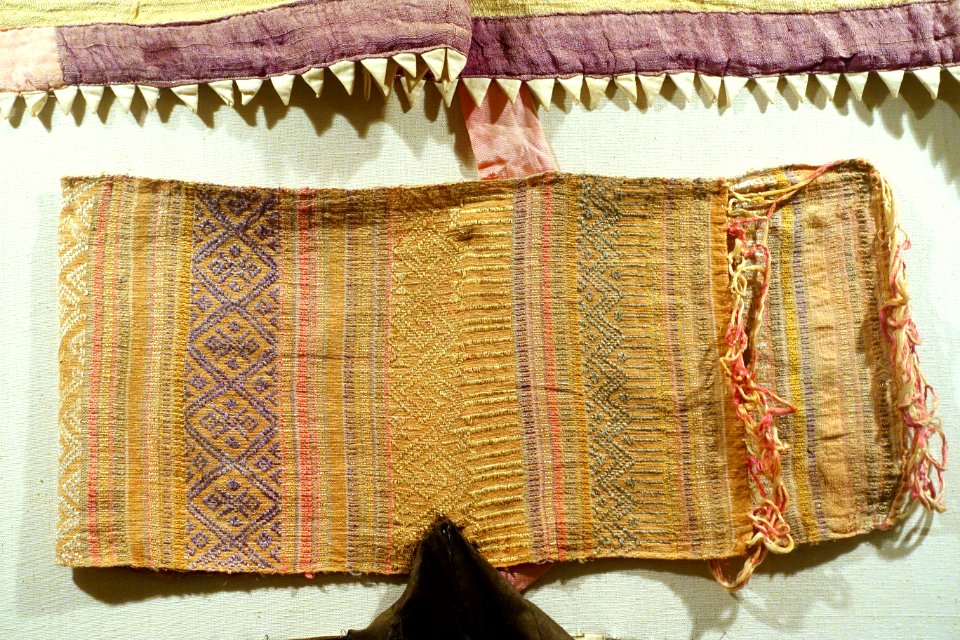 Scarf worn over one's shoulders, Lao ethnic group, Lai Chau province - Vietnam National Museum of Fine Arts - Hanoi, Vietnam - DSC05228