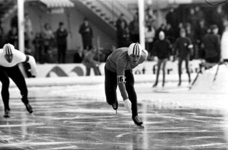 Schaatsen. Nummer 5 Maier in aktie, nummer 6 Jan Bols , nummers 7.8 Tveter (Noor, Bestanddeelnr 921-1562