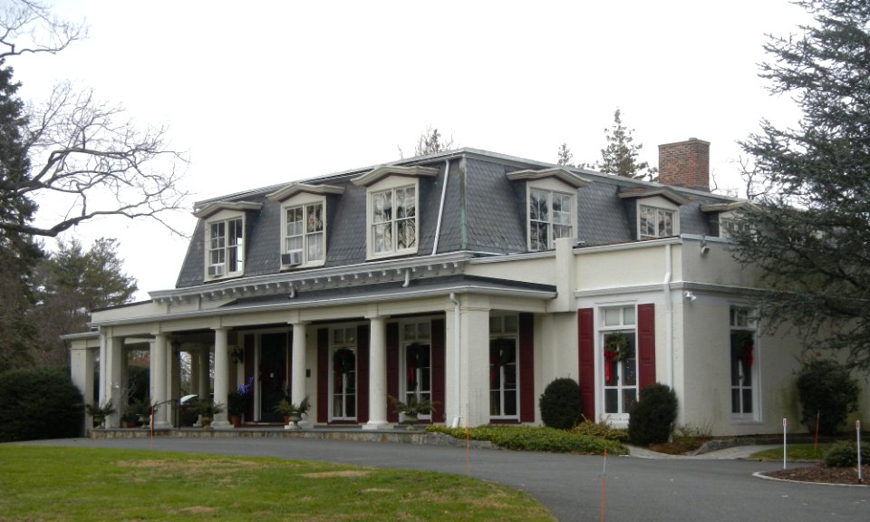 Scarsdale Woman's Club 37 Drake Rd, cloudy jeh