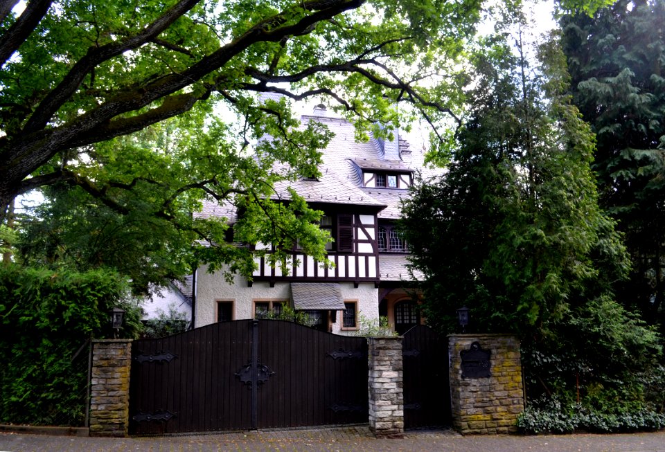 Schönberg, Zeilstraße 4