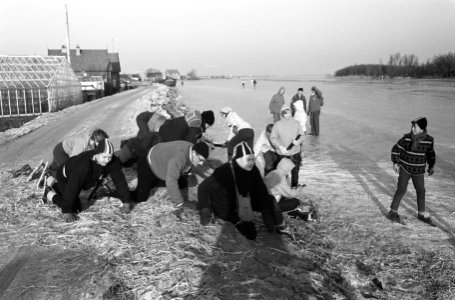 Schaatsmolentocht door Zuid-Holland Roelofarendsveen, Bestanddeelnr 913-3451