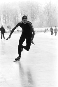 Schaatsinterland Nederland tegen Noorwegen in Groningen. Harm van der Pal in act, Bestanddeelnr 931-8759