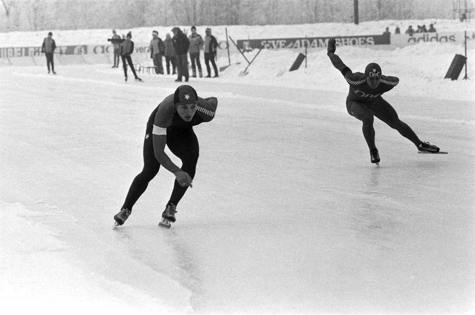 Schaatsinterland Nederland tegen Noorwegen in Groningen. Sprinter Jan Ykema in a, Bestanddeelnr 931-8736