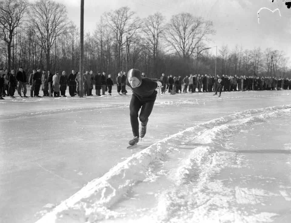 Schaatskampioenen Heerenveen, kampioen B. van t Oever, Bestanddeelnr 906-9944