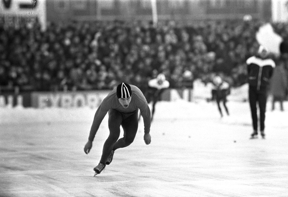 Schaatsen Nederland tegen Noorwegen. Kees Verkerk tijdens de 500m te Deventer, Bestanddeelnr 920-9720