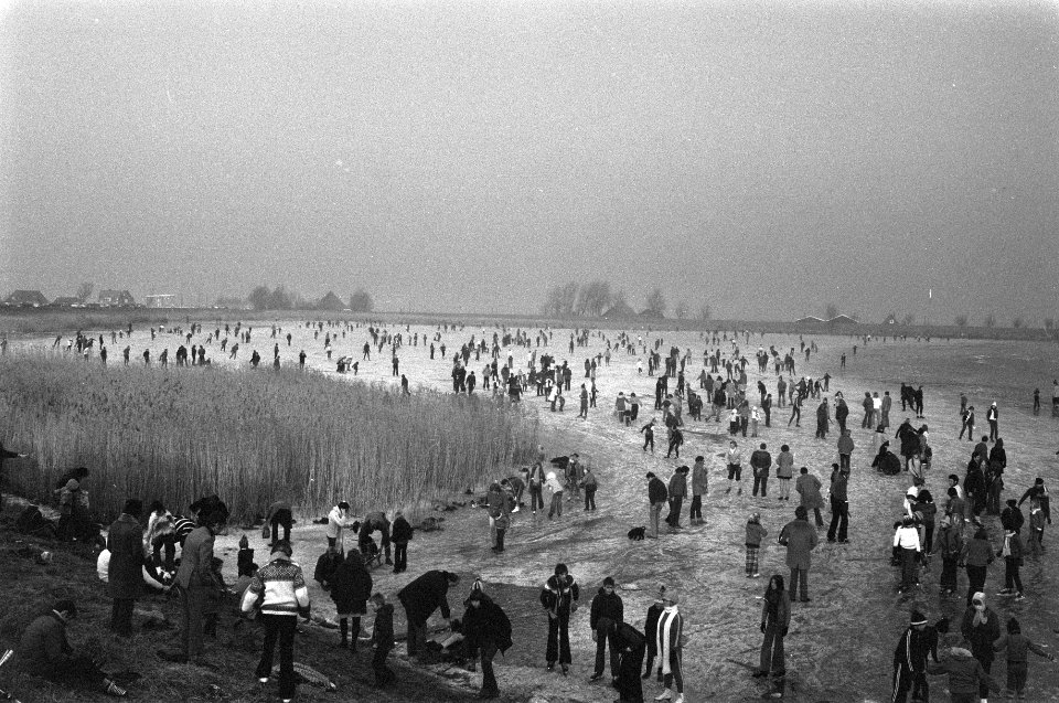 Schaatsers op Gouwzee, Bestanddeelnr 926-1299