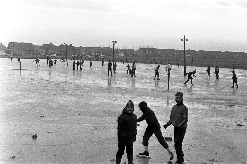 Schaatsers in Friesland, Bestanddeelnr 926-1233