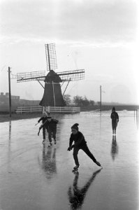 Schaatsers in Friesland, Bestanddeelnr 926-1232