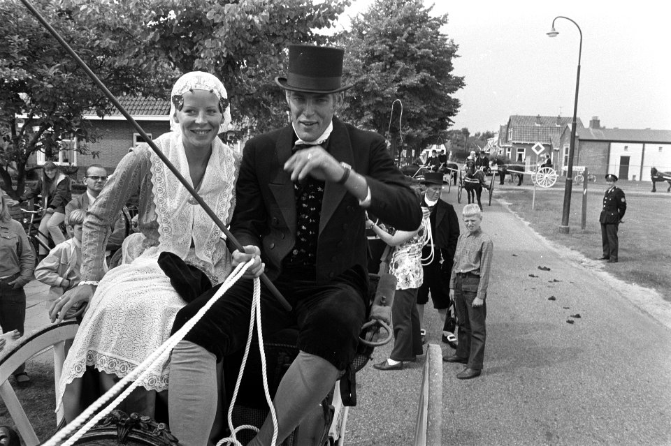 Schaatser Ard Schenk bij ringrijderij in Kolkum, Friesland Ard Schenk in fries , Bestanddeelnr 923-7557