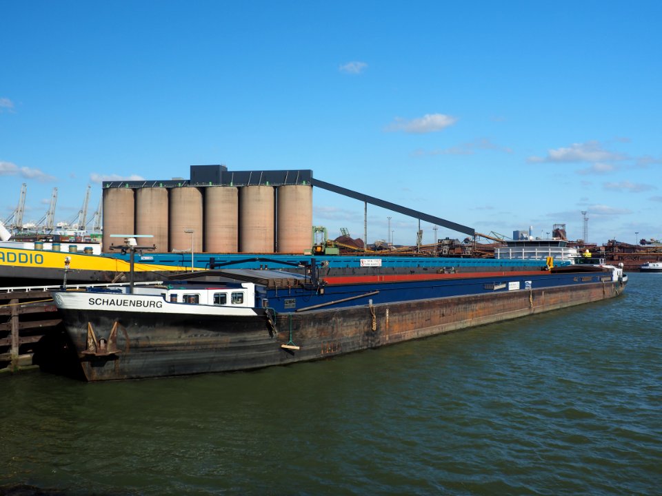 Schauenburg (ship, 1948), ENI 02324785, Hartelhaven, Port of Rotterdam pic3
