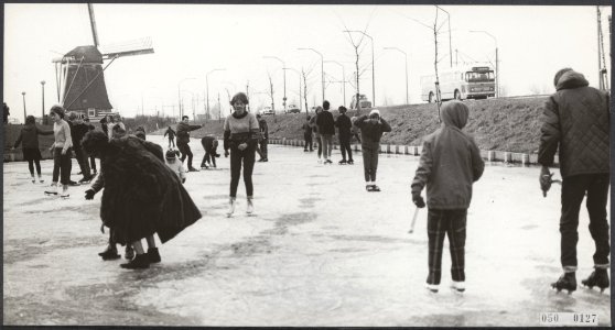 Schaatsers, sloten, Bestanddeelnr 050-0127