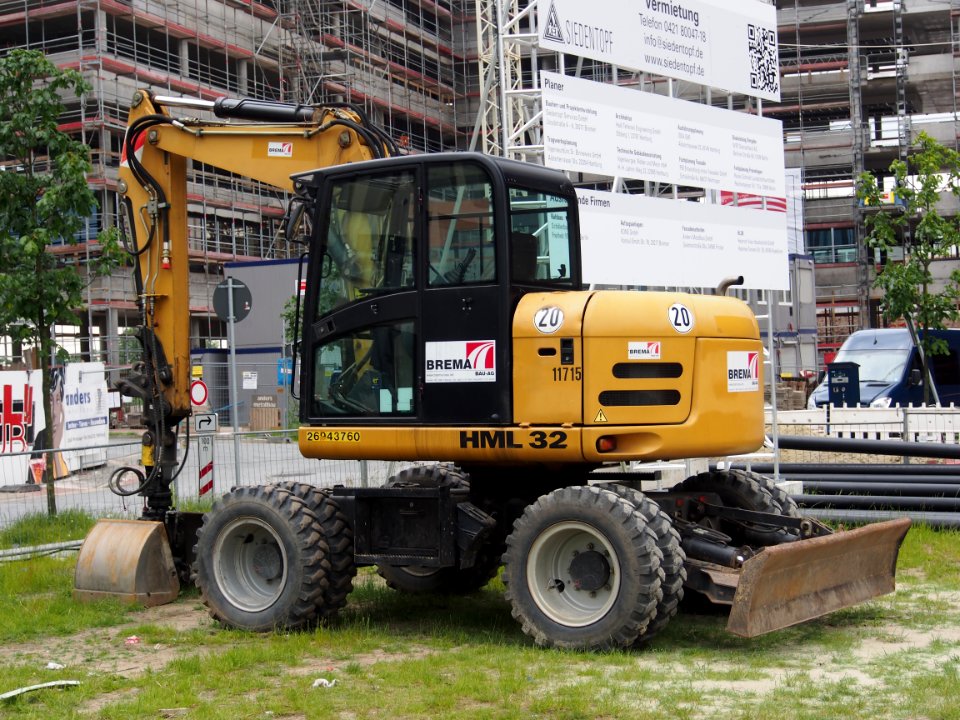 Schaeff HML 32 at Bremen pic3