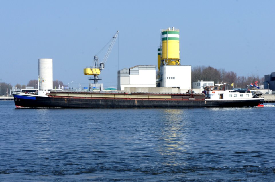 Schavuit - ENI 02205074 & Lia - ENI 02205076, Noordzeekanaal, Port of Amsterdam, pic1