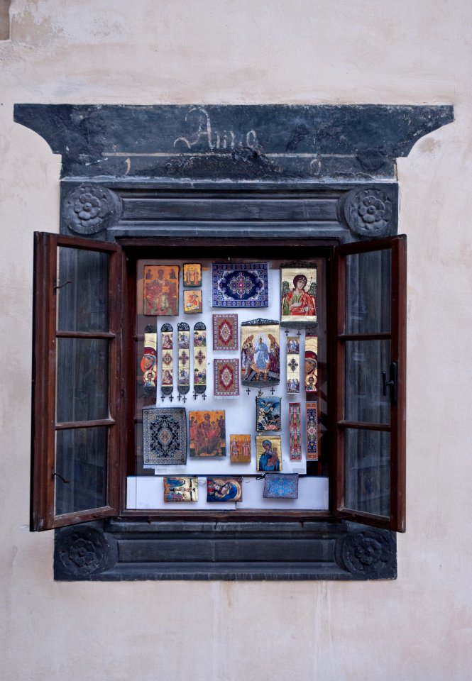 Schallaburg, Fenster im Innenhof