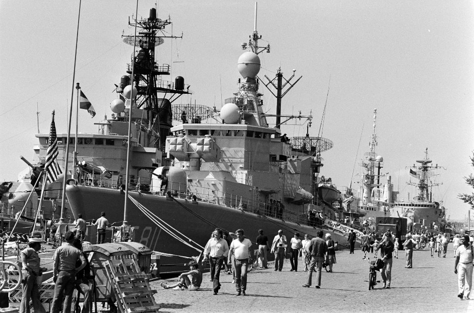 Schepen, militaire vaartuigen, marine, publiek, Bestanddeelnr 932-6547