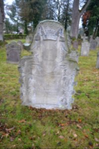 Schenklengsfeld, Historischer Friedhof, Grabstein (3)