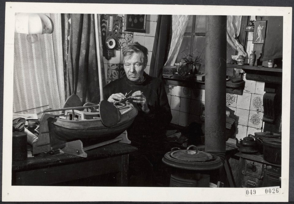 Schepen, handenarbeid, modelbouw, Meekeren F. van, Bestanddeelnr 049-0026
