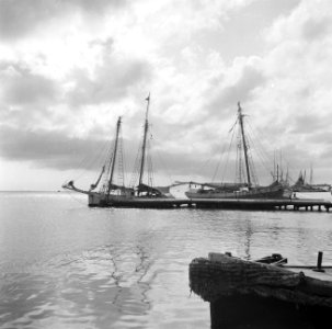 Schepen in de haven van Oranjestad op Aruba, Bestanddeelnr 252-7850
